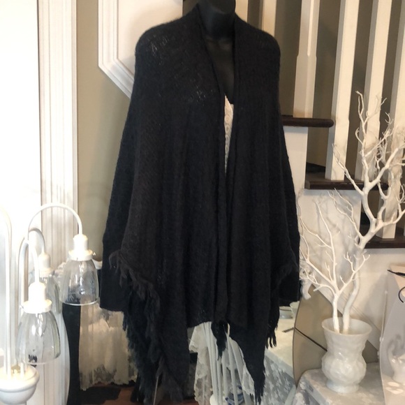 So light -Wooden Ships Navy Lace Patterned Soft Poncho, Fringe, Sleeves, Sweater - Picture 3 of 16